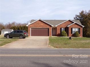 4094 C And B Farm Rd, Conover, NC 28613