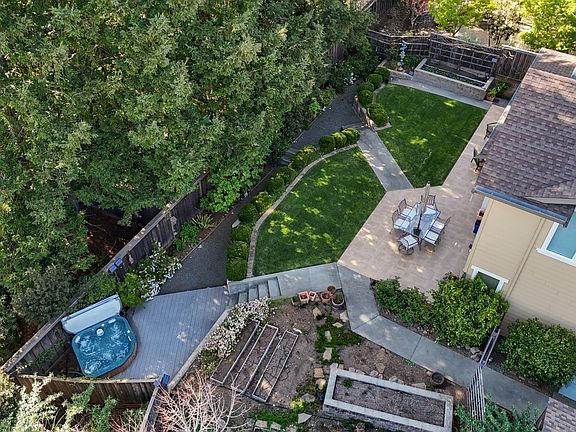 5th image of 5071 Eliggi Court