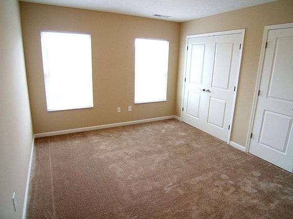5th image of 1457 N Star Ave