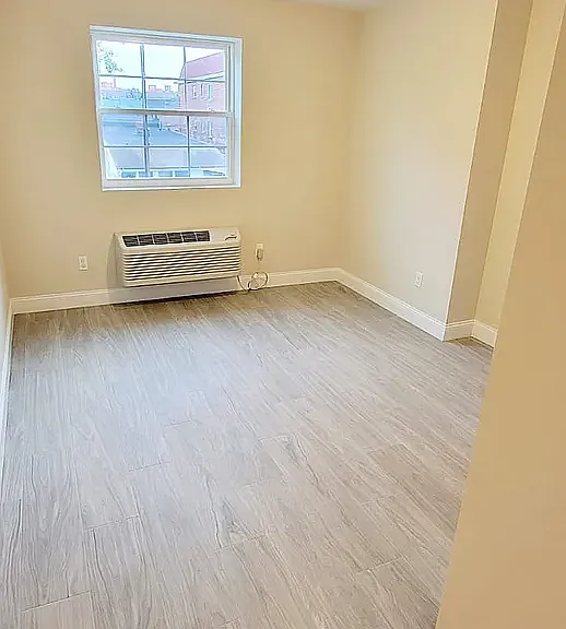 5612 Van Cleef St #4R — Photo 7