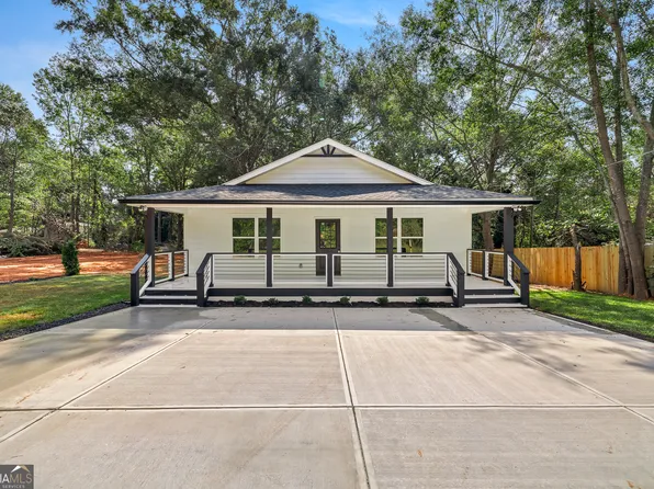48 Owen St, Toccoa, GA 30577