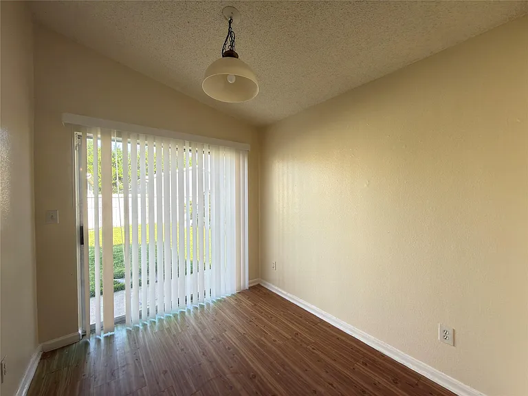 15743 Ridgegate Rd — Photo 7