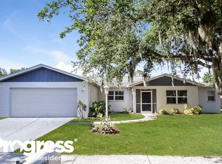 5685 Sweetwater Oak Dr, Sarasota, FL 34232