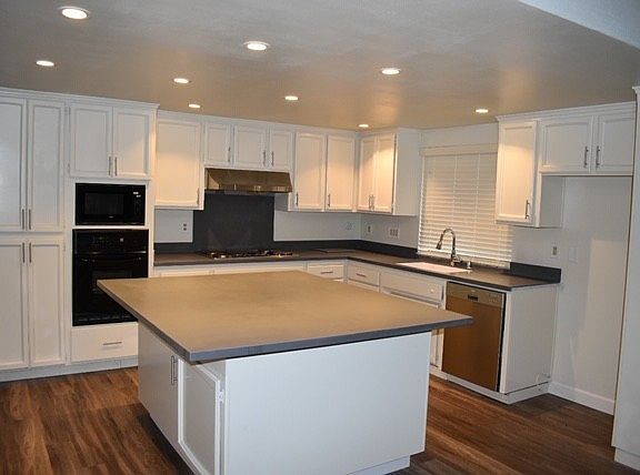 2nd image of 6970 Havenside Dr