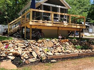 28 Smithfield Cir, Travelers Rest, SC 29690