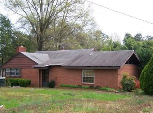 1212 1st St, Eden, NC 27288