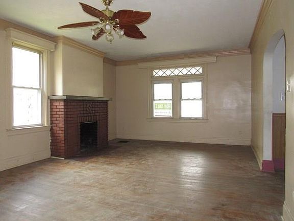 5th image of 34 E Gaskill Ave