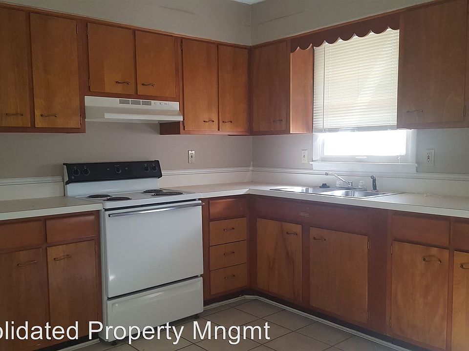 2nd image of 3353 Woodmar Ct