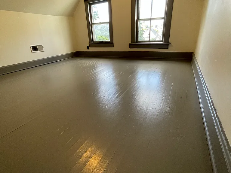 830 E Brady St — Photo 13