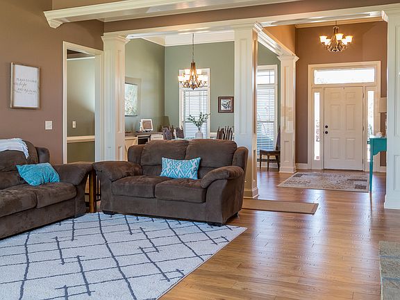 4th image of 26 Water Oak Dr