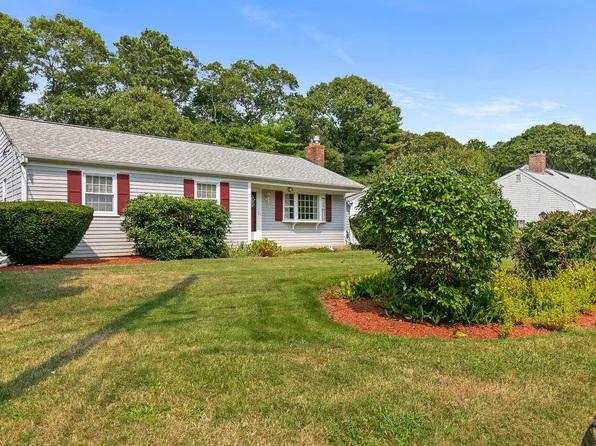 50 Sterling Road, Hyannis, MA 02601