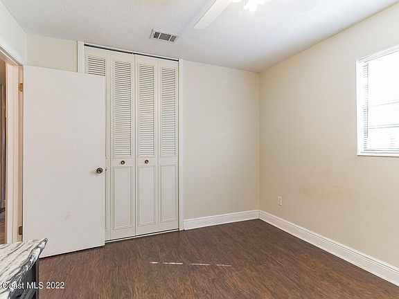 4th image of 1827 Ixora Dr W
