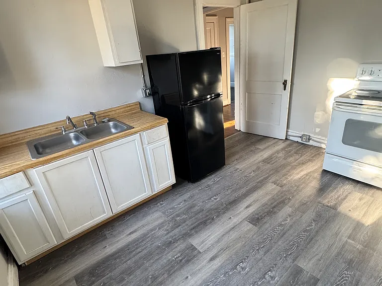 1007 Floyd St #20 — Photo 2