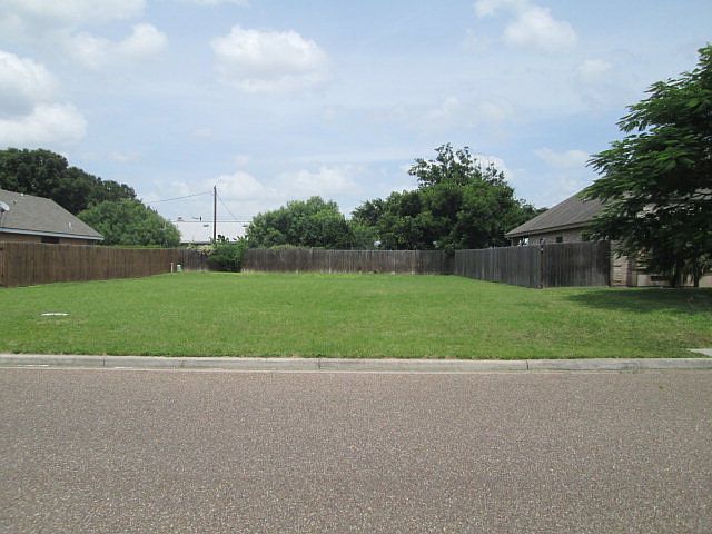 1st image of 9222 N 26th Ln
