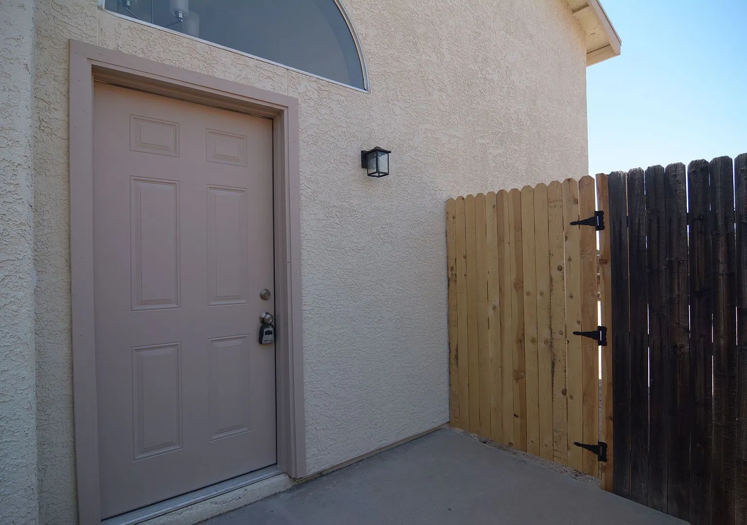 Remodeled 3 Bedroom 2.5 Bath House! West Tucson Location! — Photo 3