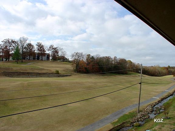 2nd image of 264 Turnberry Dr Unit 5
