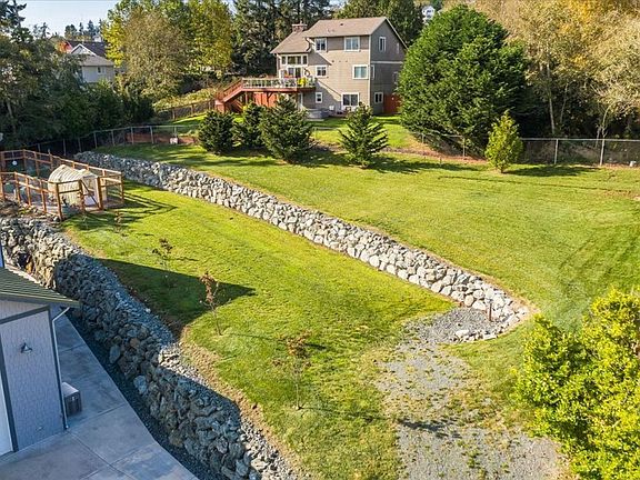 5th image of 1447 Everette Ln