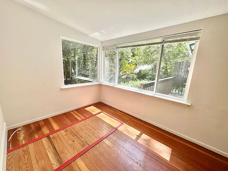 12 Presidio — Photo 10