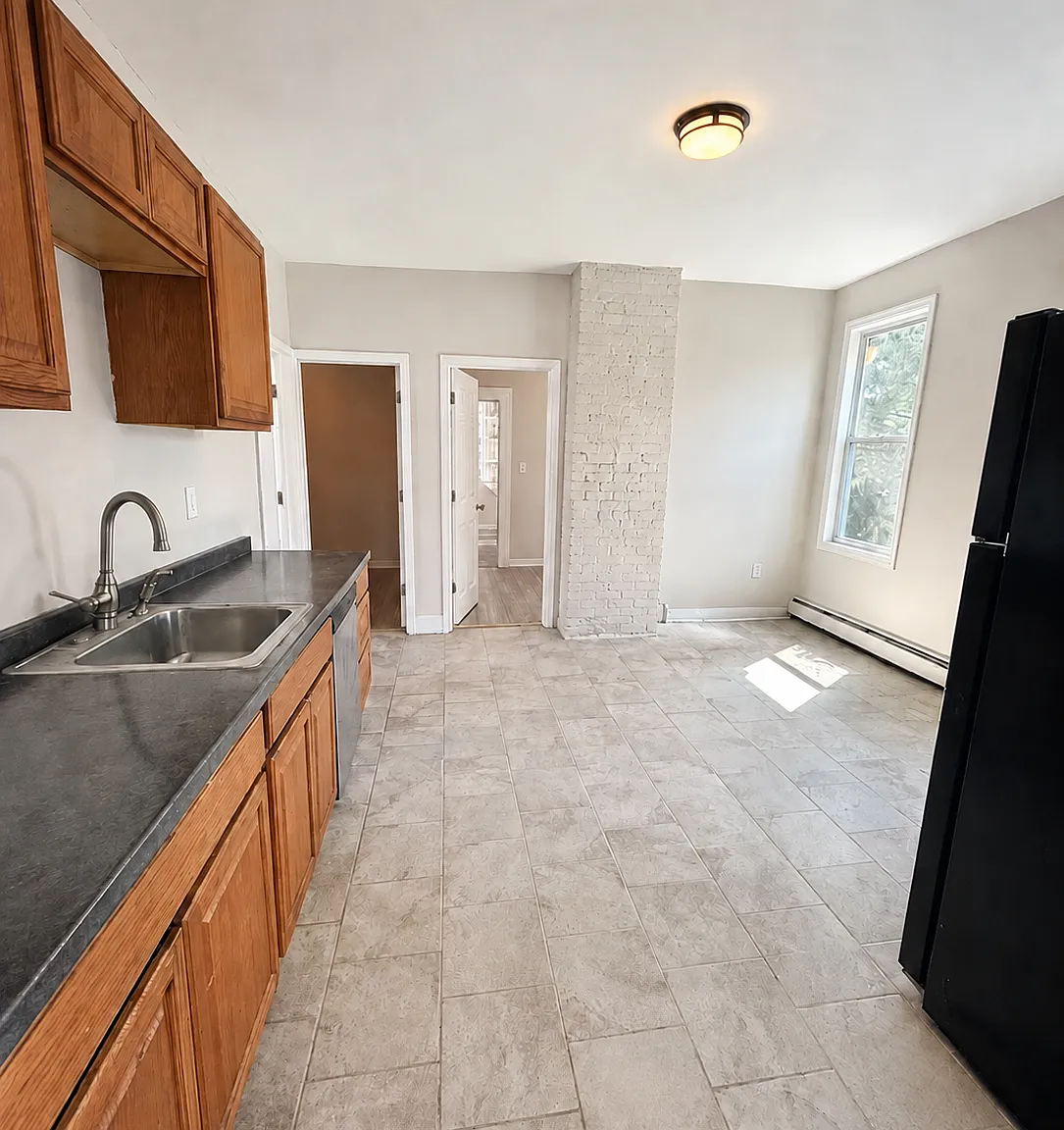 3 bed, 1169 sqft, $1,490 — Photo 3
