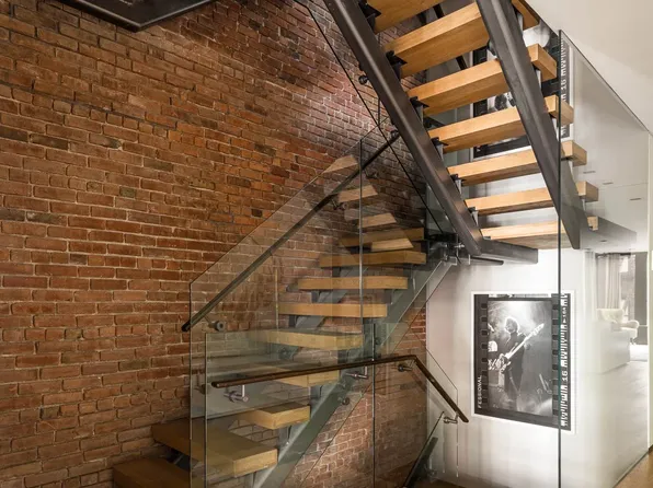 80 Washington Place image 14 of 26