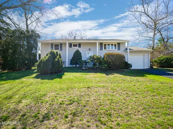 33 Salem Hill Road, Howell, NJ 07731