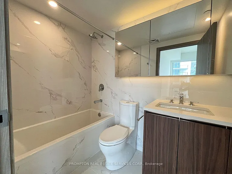 27 McMahon Dr #2012 — Photo 11