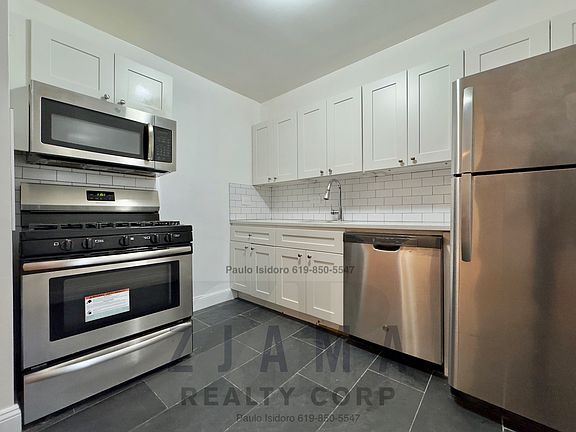 2nd image of 200 E 17th St APT 1J