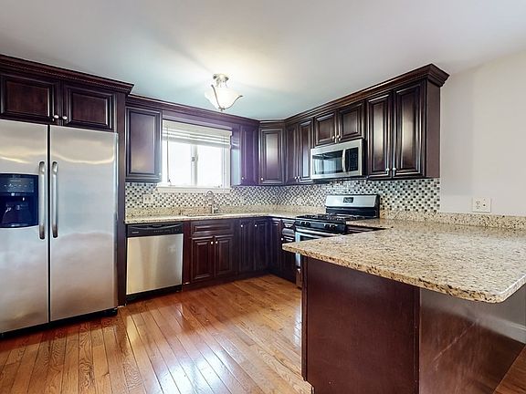 2nd image of 245 Lexington St #245