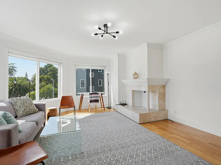 198 Dolores St #4 — Photo 2