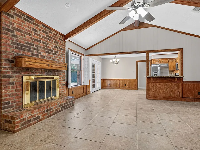 2614 Spicewood Ct — Photo 4
