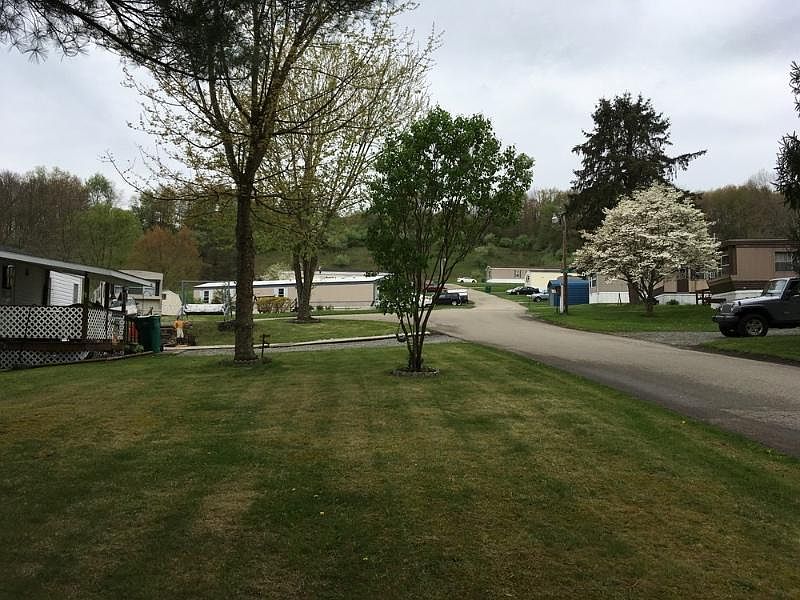 1st image of 221 Treasure Ln
