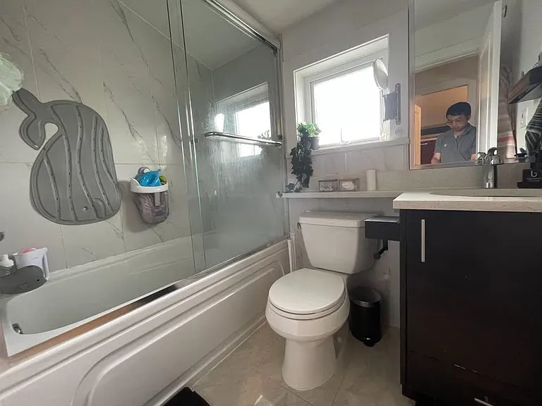 2258 Fraserview Dr — Photo 8