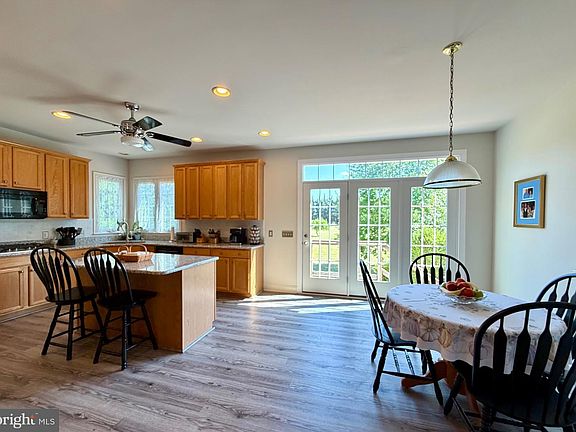 5th image of 231 Kelsey Lynn Ct