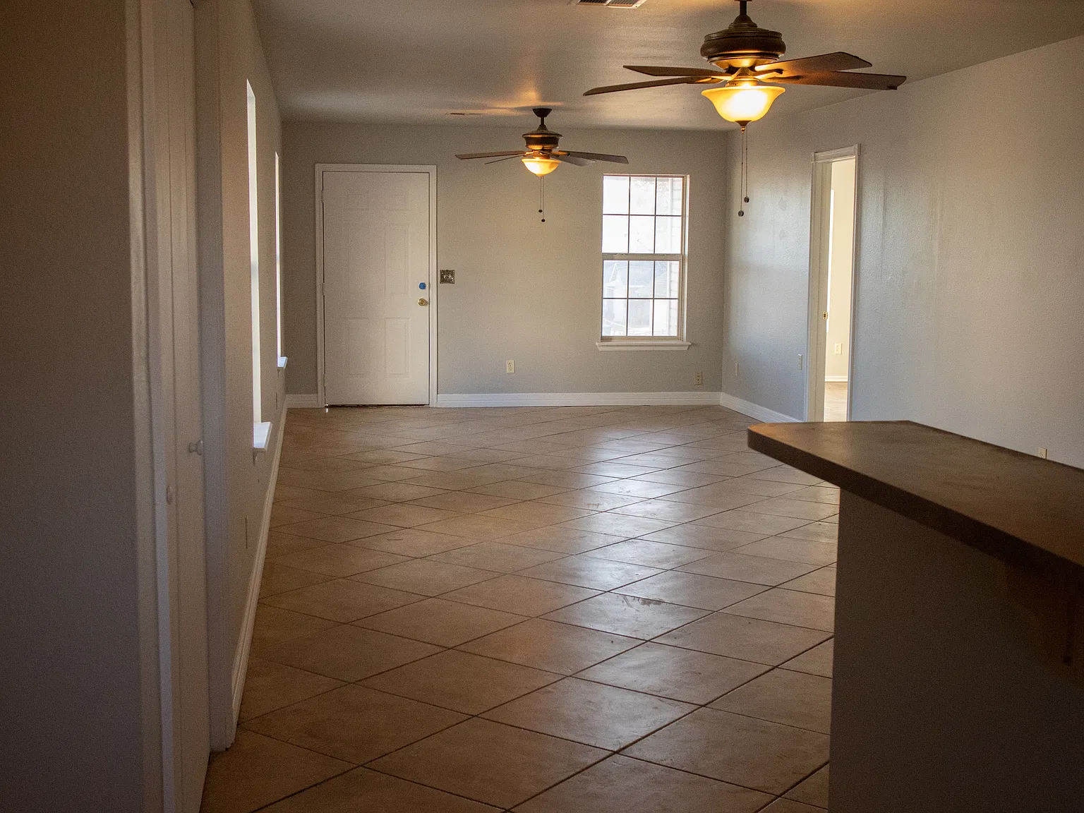 3 bed, 1385 sqft, $1,350 — Photo 3
