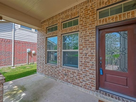 5th image of 6 Wood Drake Pl