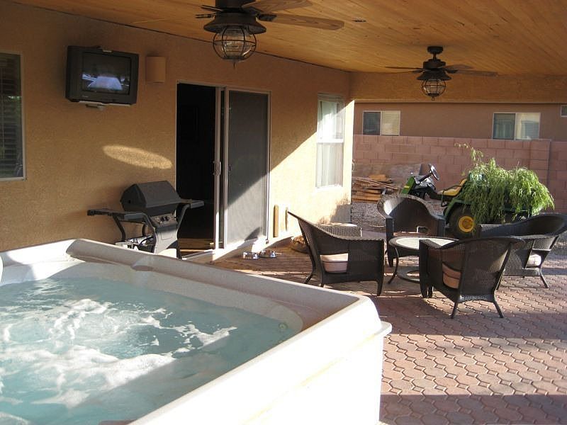 450 sq/ft covered patio