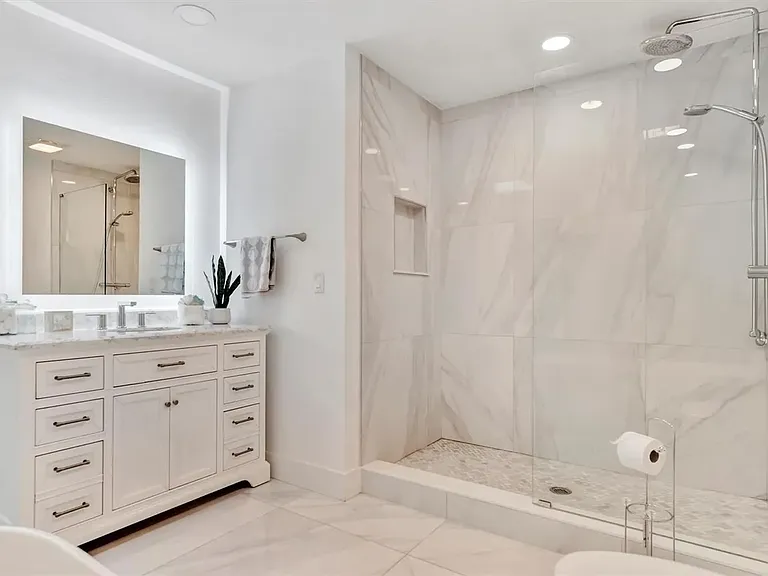 567 Venice Ln — Photo 25