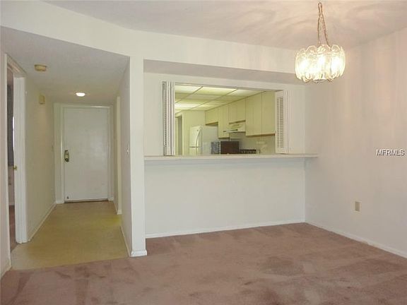 3rd image of 762 Village Cir APT 115