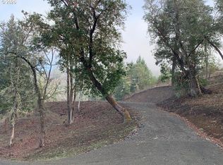 1 NE Pearce Rd #1, Roseburg, OR 97470