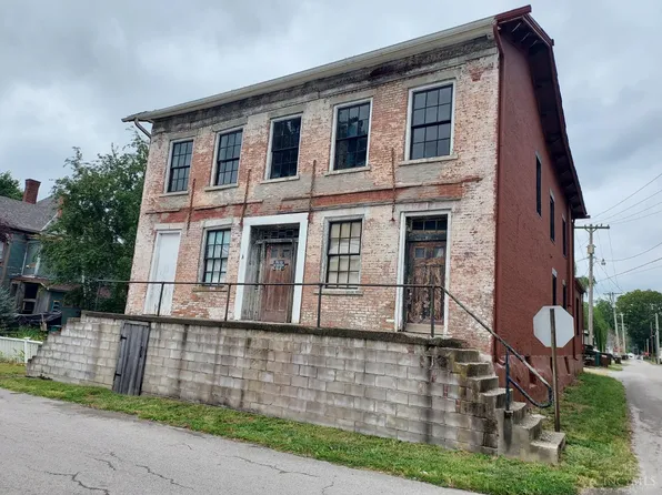 12 Market St, Ripley, OH 45167