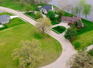 Hains Dr, Elkhart, IN 46514