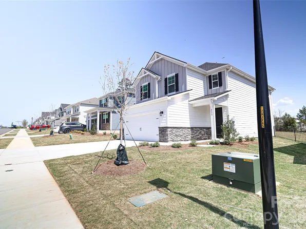 4994 Twin River Dr, Denver, NC 28037