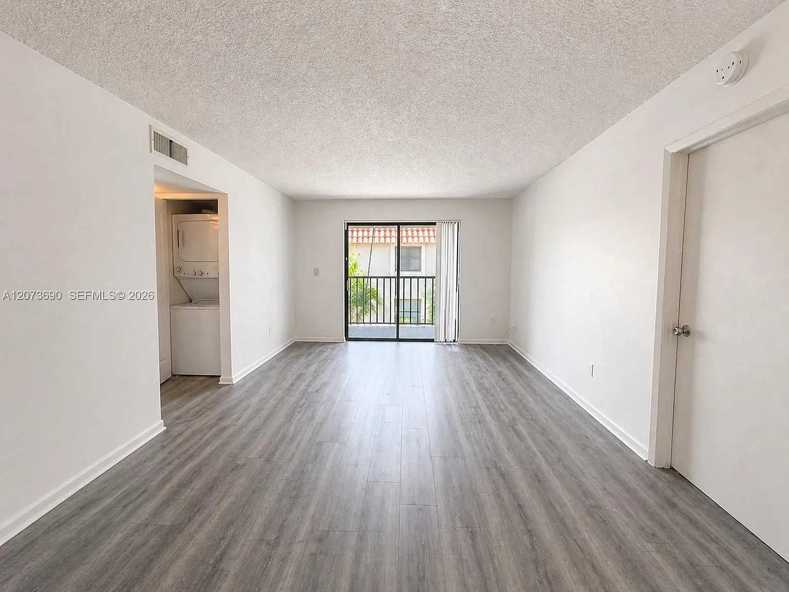 9730 Hammocks Blvd — Photo 3