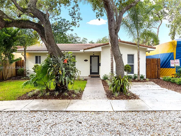 5770 SW 55th St — Photo 3