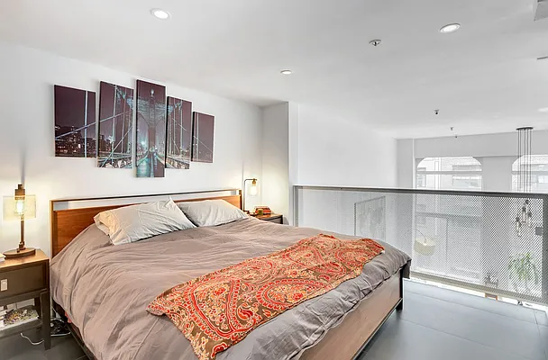 Sold by Redfin Real Estate | media 9