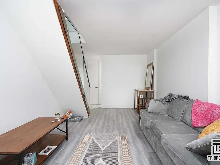 403 E 77th St #6 — Photo 5