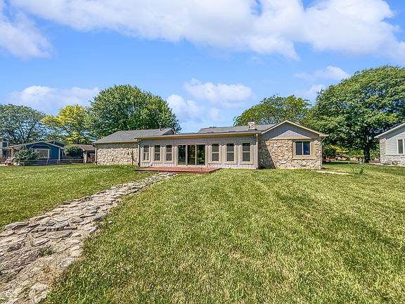 5th image of 852 Granada Dr