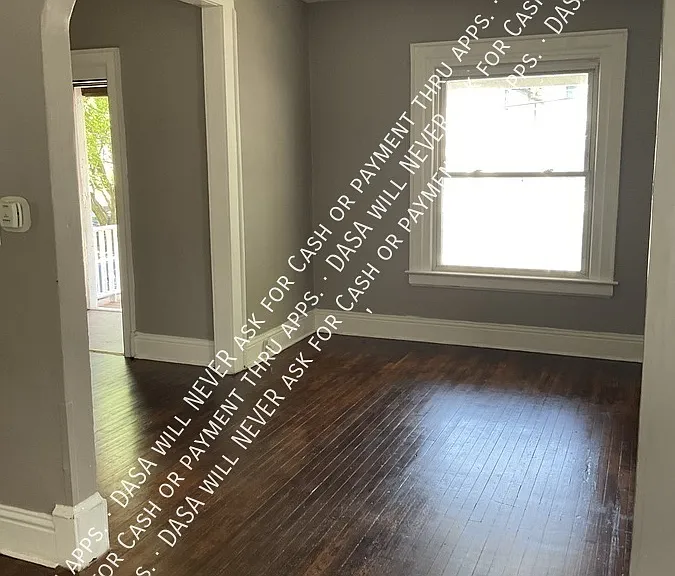 57 Riverside Ave #LOWER — Photo 2