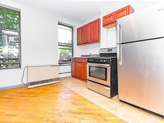 2nd image of 425 Wythe Ave #2AX