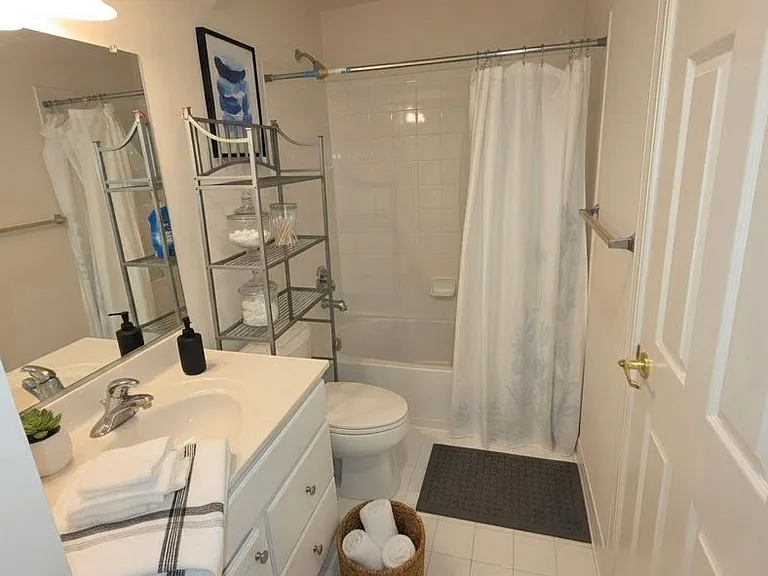 404 Tailor St — Photo 47